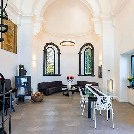 فيلة On The Unique Luxury Maggiore *