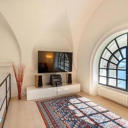 On The Unique Luxury Maggiore Villa