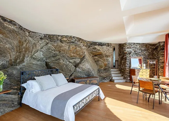 On The Unique Luxury Maggiore بالانزا