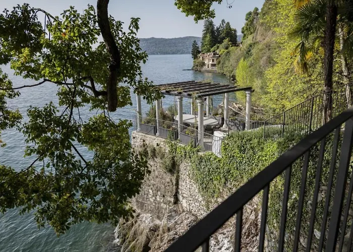 On The Unique Luxury Maggiore Vila Pallanza